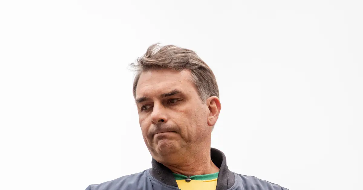 Polêmica sobre Nossa Senhora Aparecida afeta campanha de Flávio Bolsonaro